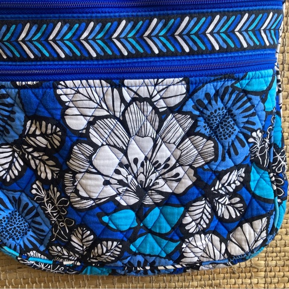 Vera Bradley triple zip bag - Picture 2 of 16